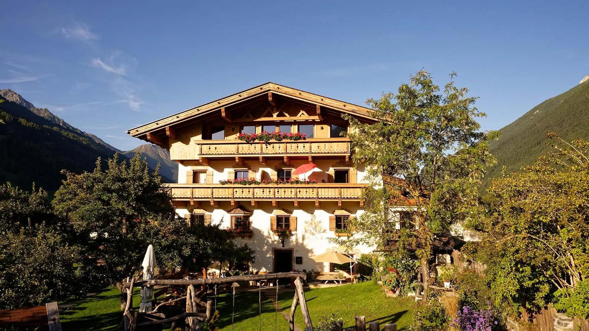 Nahe der Kreuzjochbahn: 7 Familienhotels im Stubailtal verglichen